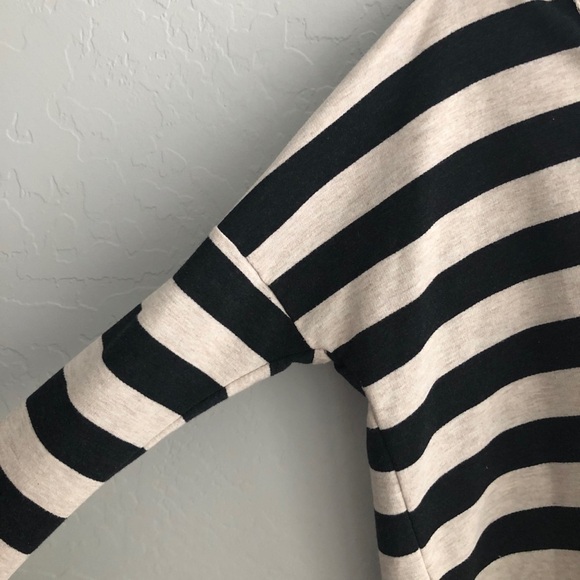 Amuse‎ Society Black V-Neck Striped Long Sleeve Top - Picture 3 of 10